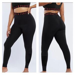 Savage X Fenty Forever Savage Logo High Rise Leggings